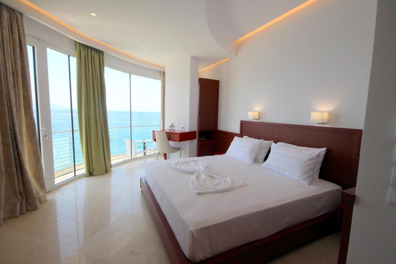Delfini Hotel 3*