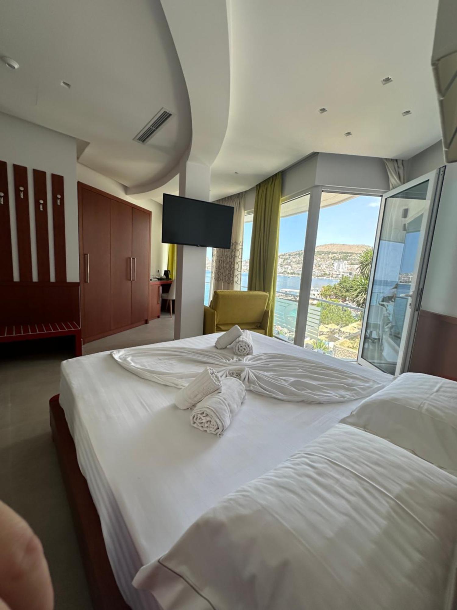 Delfini 3* Sarande