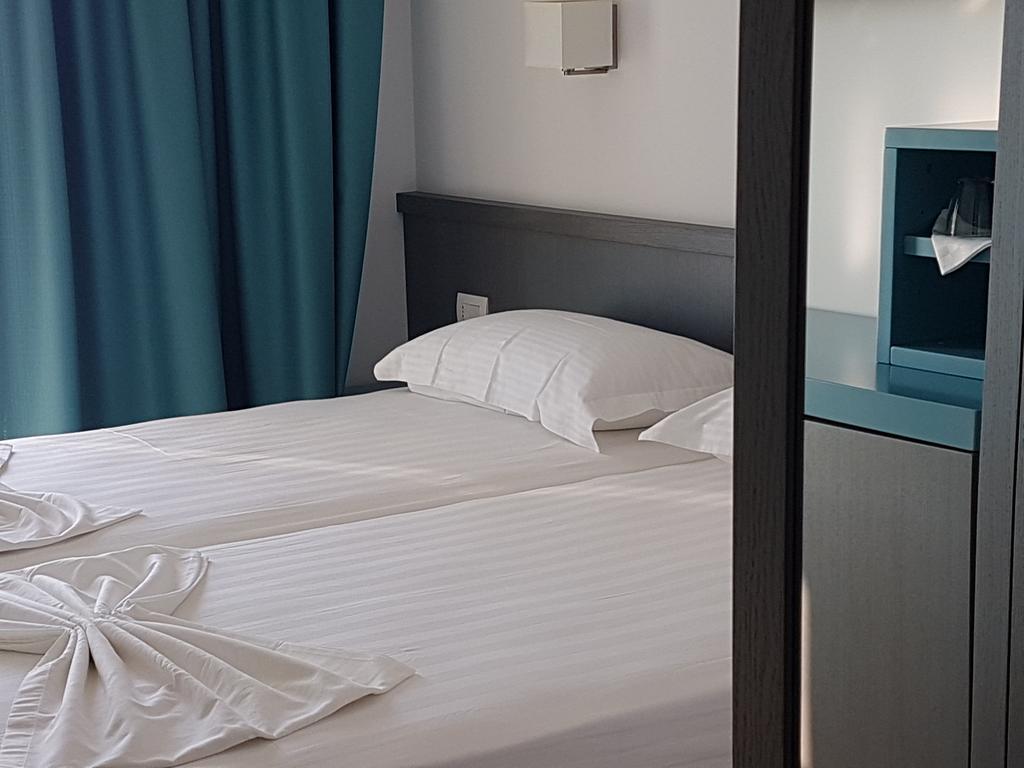 Delfini Hotel 3*